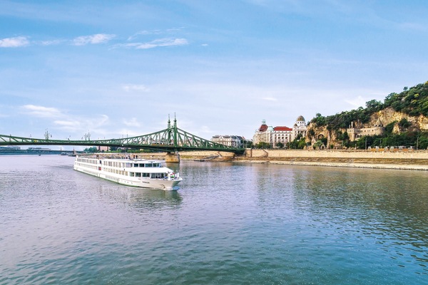 Capital Cities Along the Danube (port-to-port cruise)